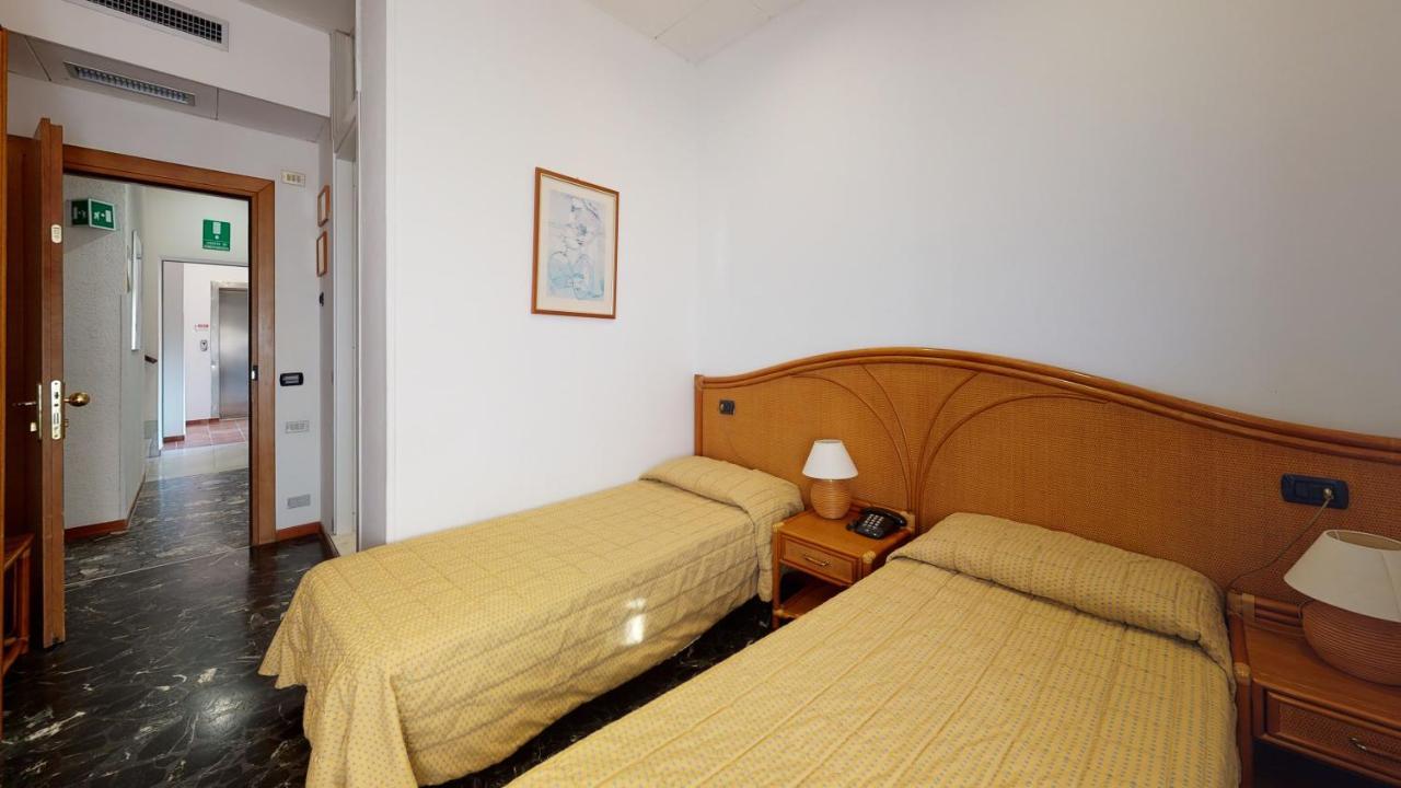 Hotel Zunino Spotorno Esterno foto
