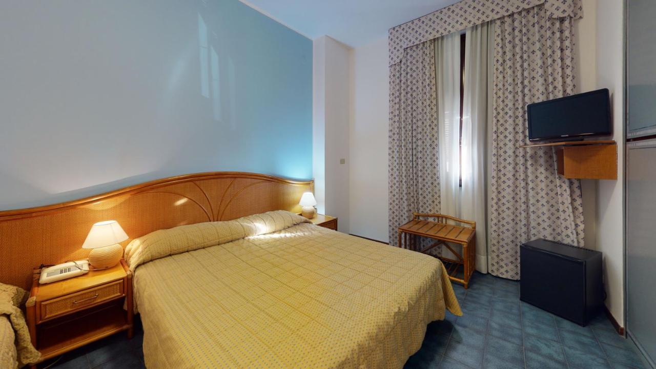 Hotel Zunino Spotorno Esterno foto