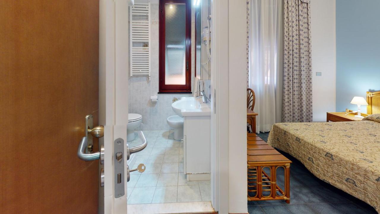 Hotel Zunino Spotorno Esterno foto