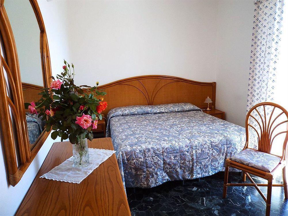 Hotel Zunino Spotorno Esterno foto