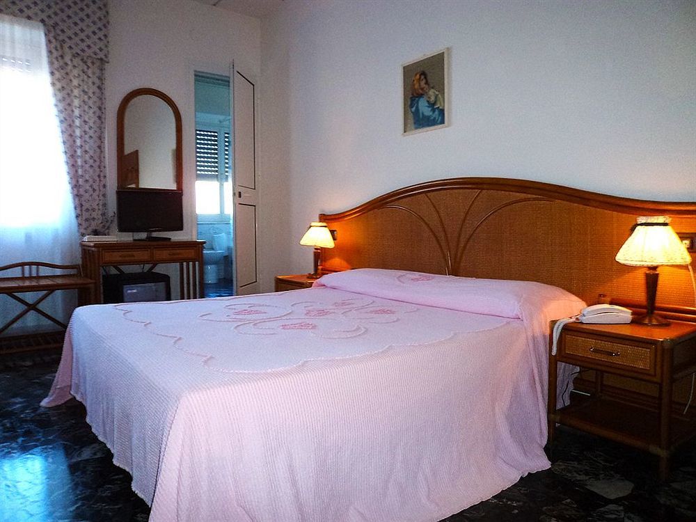 Hotel Zunino Spotorno Esterno foto